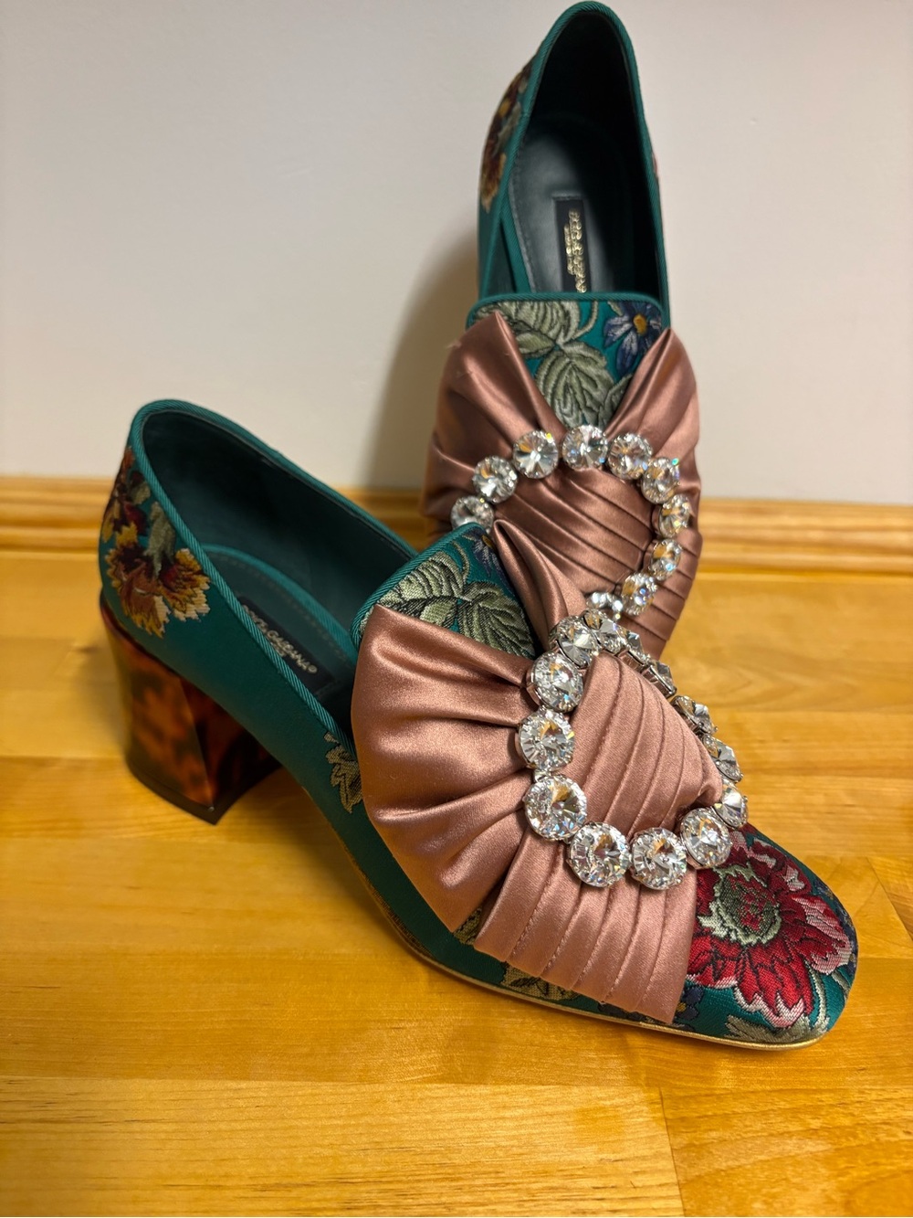 DOLCE & GABBANA Baroque Flower Bow Crystal Brooch Heels Pumps